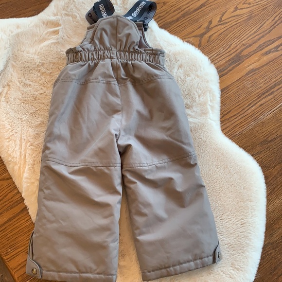 NWOT. Oshkosh girls snow bibs - Picture 5 of 6